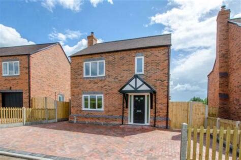 Properties For Sale by Halls Estate Agents, Kidderminster .